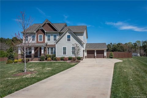 154 Farm Knoll Way