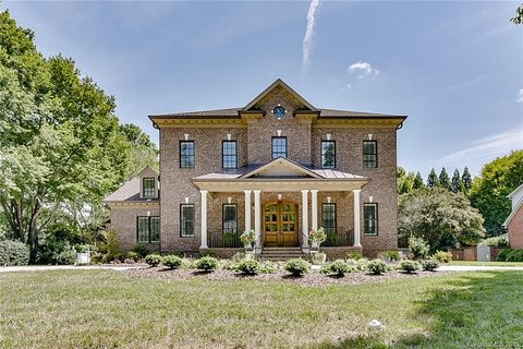 2313 Richardson Drive