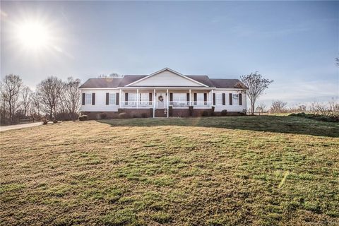 466 Back Acres Lane