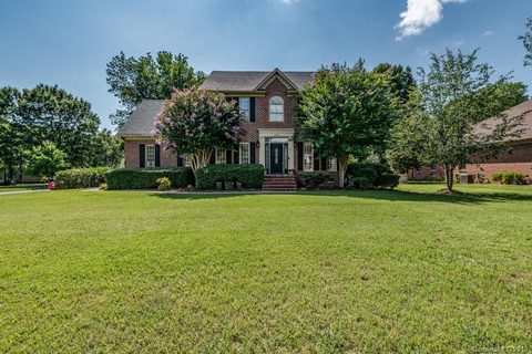 1538 12th Fairway Drive