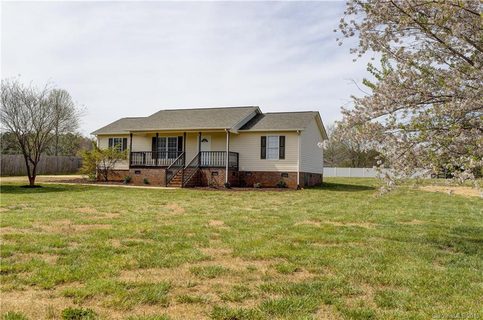 135 Flushing Drive sold home in Whipoorwill Estates, York, SC