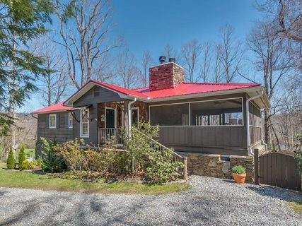 2591 Old Us 25 Highway sold home in Summit Landing, Zirconia, NC
