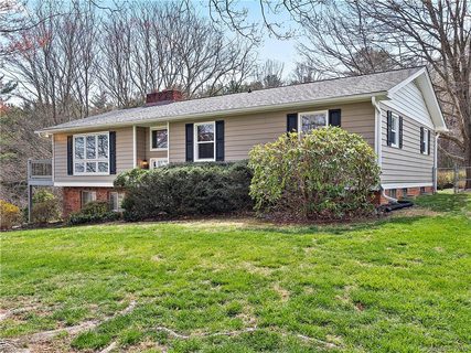 27 Fieldcrest Circle