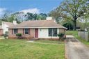 8107 Country Oaks Road sold home in Charlotte, SC