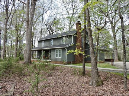 3001 Fairforest Drive sold home in Fairforest, Matthews, NC