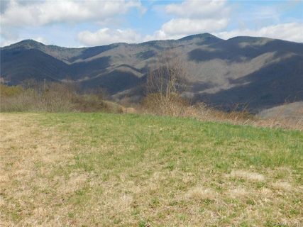 302 Honeybee Way sold lot in Apple Blossom Estate, Waynesville, NC