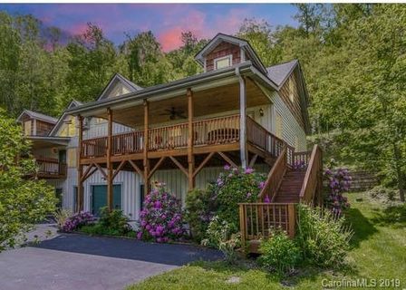 53 Parliament Place sold townhome in Trinity Cove, Waynesville, NC