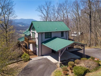 265 Smokey Ridge Loop sold home in Mountain Cove Estates, Waynesville, NC
