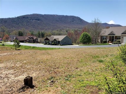 32 N Crab Meadow Drive sold lot in Crab Creek Valley, Hendersonville, NC