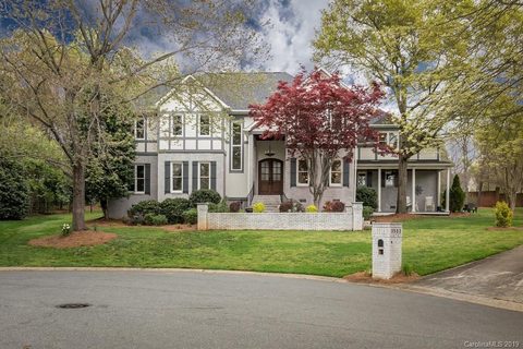 3522 Bellevue Lane