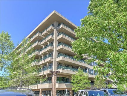21 Battery Park Avenue 304 sold home in 21 Battery Park, Asheville, NC