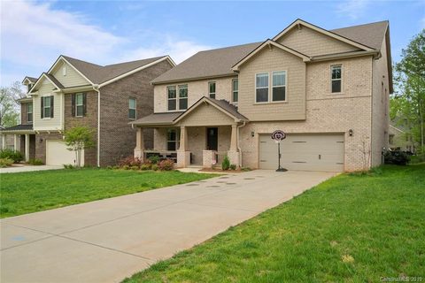 124 Smithfield Drive sold home in Arbor Way II, Charlotte, NC