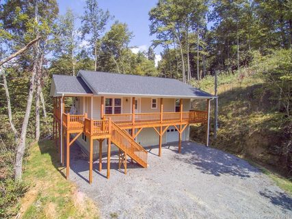 293 South Pinnacle Drive sold home in The Pinnacle, Burnsville, NC