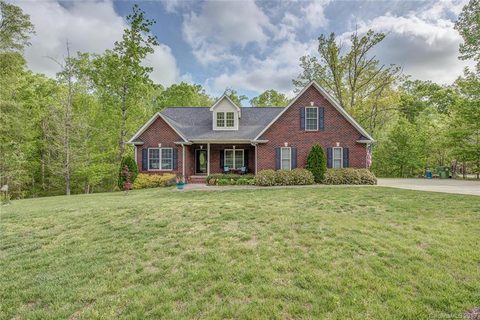 218 Mark Ryan Lane sold home in Puett Acres, Dallas, NC