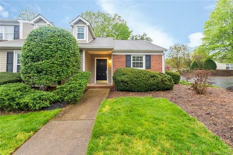 10821 Winterbourne Court sold townhome in Kensington At Raintree, Charlotte, NC