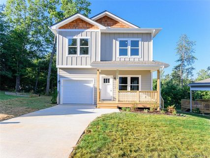 25 Woodbridge Park Drive 9 sold home in Woodbridge Park, Asheville, NC