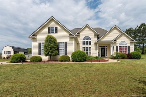 2437 Mintew Circle