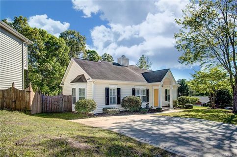 12501 Agate Lane sold home in Woodside Village, Pineville, NC