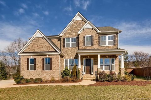156 Farm Knoll Way