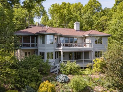 143 Inkberry Road sold home in Fleetwood Estates, Hendersonville, NC