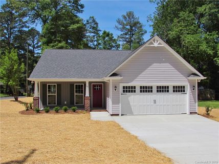 85 Winecoff Avenue
