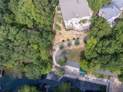 7124 Topsail Circle