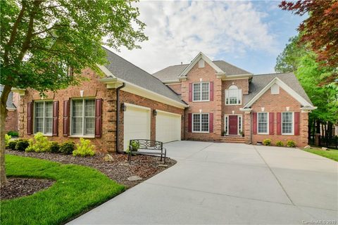 6324 Pepperwich Place sold home in Vanderbilt At Providence, Charlotte, NC
