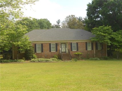 210 Hillside Drive sold home in Hiel Leah, Monroe, NC