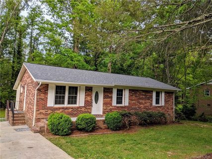 1437 Oak Hill Drive sold home in Oak Hill, Morganton, NC