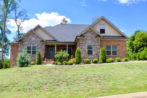 3005 Applewood Point Lane sold home in Lakepoint, Belmont, NC
