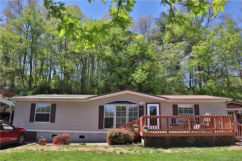 58 Rhodes Street sold manufactured home in Creekview, Clyde, NC