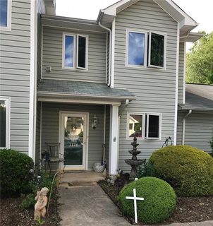 3378 White Oak Court E-6