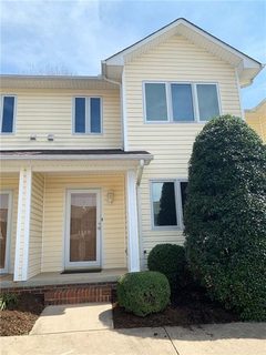 3390 White Oak Court D5