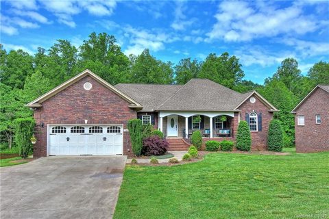 1368 Kensington Circle
