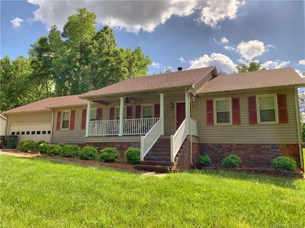 120 Stacybrook Drive