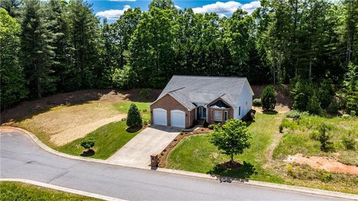 1106 King George Court sold home in Georgetown Estates, Lenoir, NC