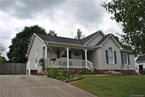 103 Bridgeport Lane sold home in Beacon Hills, Gastonia, NC