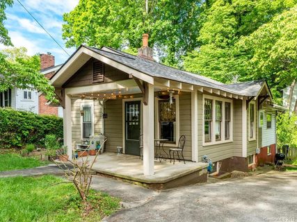 17 Oteen Park Place sold home in Oteen Park, Asheville, NC
