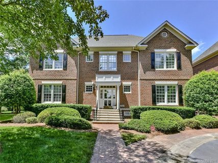 5026 Fairlawn Crescent Court