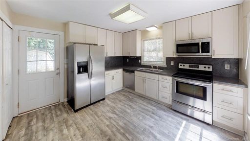 7312 Alamance Drive sold home in Lakeland Hills, Charlotte, NC