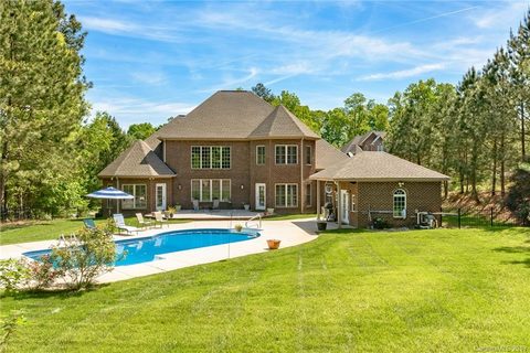 1050 Rolling Park Lane sold home in Huntington Farms, Fort Mill, SC
