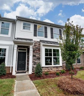 202 Waterlynn Ridge Road B-Lot 48 sold townhome in Waterlynn Grove, Mooresville, NC
