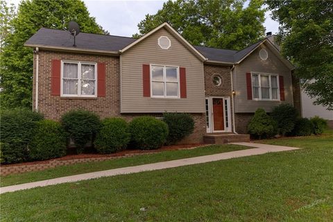 1611 Running Deer Drive