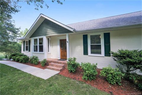 3825 Hempstead Court sold home in Rinehardt Estates, Concord, NC
