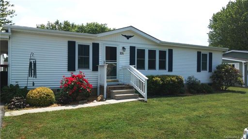 221 Cranbrook Circle