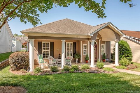 12410 Chancery Lane sold home in The Cottages, Pineville, NC
