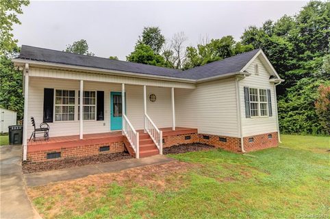 220 Nottingham Drive sold home in English Garden Park, York, SC
