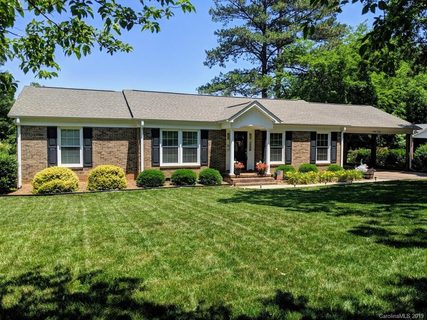 2020 Hempstead Road