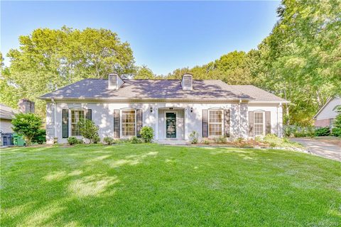 4821 Autumn Leaf Lane