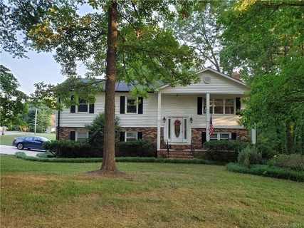2107 Foxhunt Drive sold home in Kingswood South, Gastonia, NC